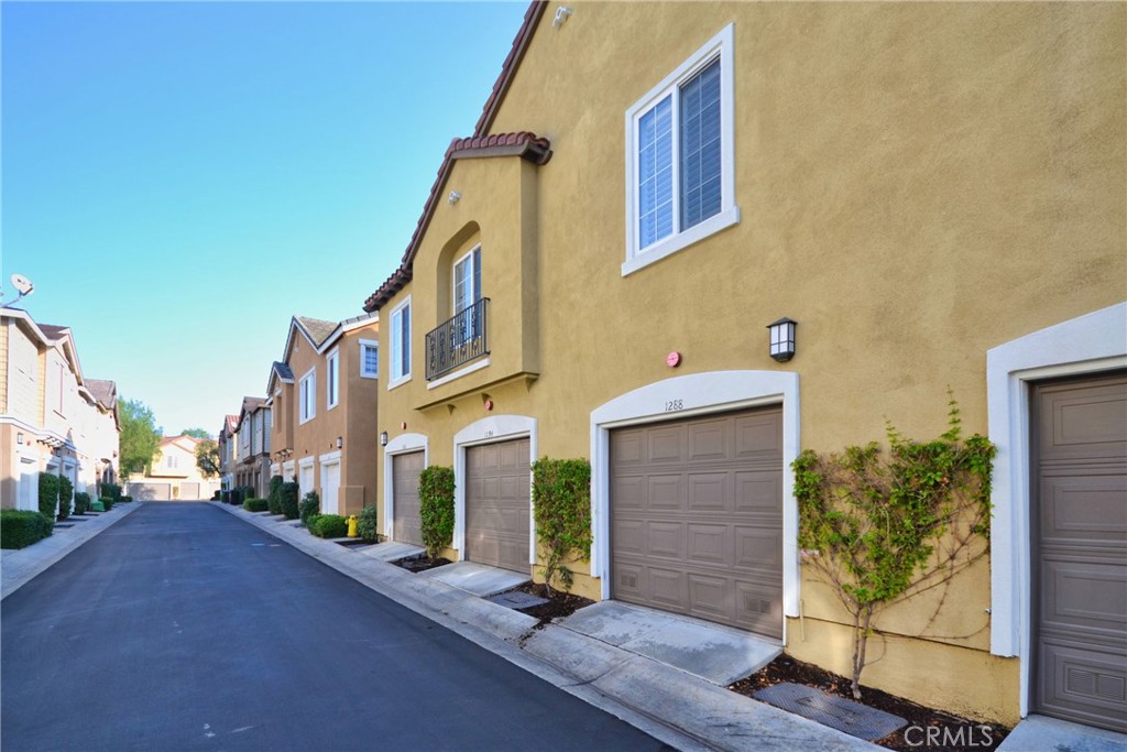 Gallery Walk (GALW) - Residential Lease