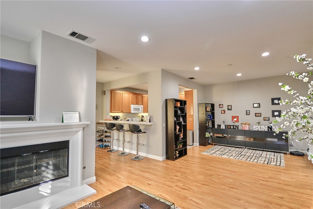 Gallery Walk (GALW) - Residential Lease