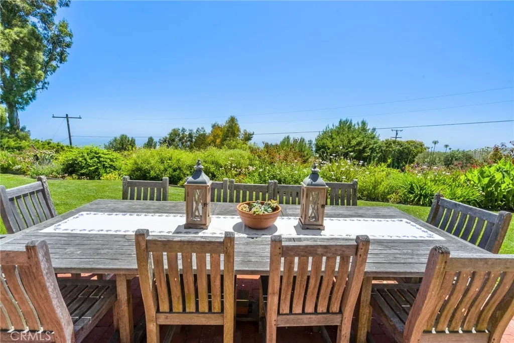 Rolling Hills, California 90274, United States, 4 Bedrooms Bedrooms, ,3 BathroomsBathrooms,Residential,Active,54302