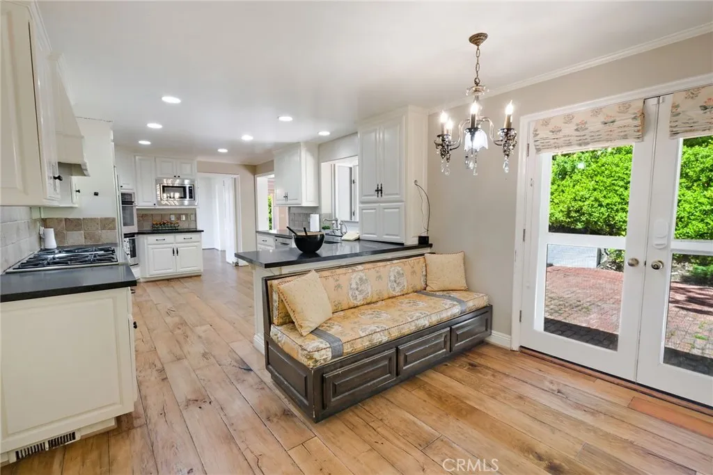 Rolling Hills, California 90274, United States, 4 Bedrooms Bedrooms, ,3 BathroomsBathrooms,Residential,Active,54302