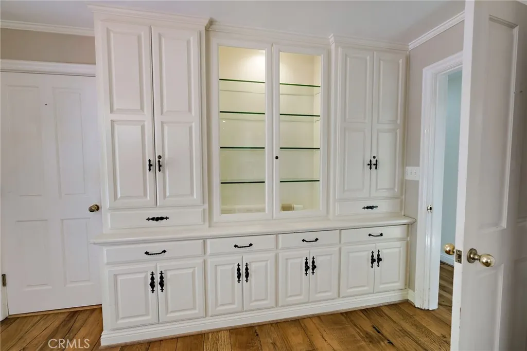 Rolling Hills, California 90274, United States, 4 Bedrooms Bedrooms, ,3 BathroomsBathrooms,Residential,Active,54302