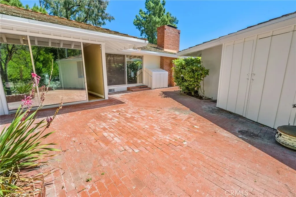 Rolling Hills, California 90274, United States, 4 Bedrooms Bedrooms, ,3 BathroomsBathrooms,Residential,Active,54302