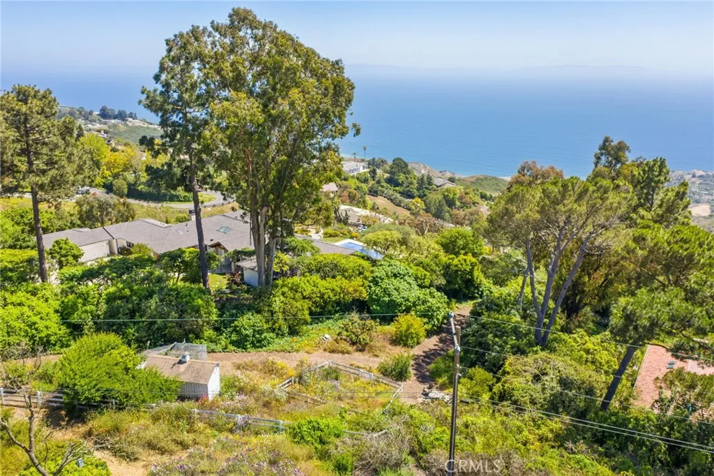 Rolling Hills, California 90274, United States, 4 Bedrooms Bedrooms, ,3 BathroomsBathrooms,Residential,Active,54302