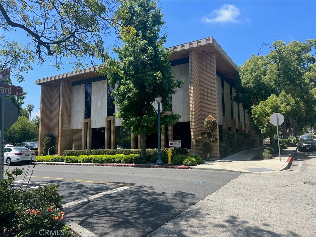 Office Space for Lease in a Well Maintained, Multi-Tenant Office Building
Available: Suite 205 (1,151 SF)
Rental Rate: $2.65 per Square Foot per month
Lease Type: Full Service Gross
Term: 3-5 Years
Possession: Available Within 30 Days
- 2nd floor newly renovated office in an elevator served building
- Unit features a spacious lobby and 3 private offices/rooms
- Located in the Claremont Village walking distance to the Claremont Colleges and Metrolink Station
Close Proximity to the 10 and 210 freeways