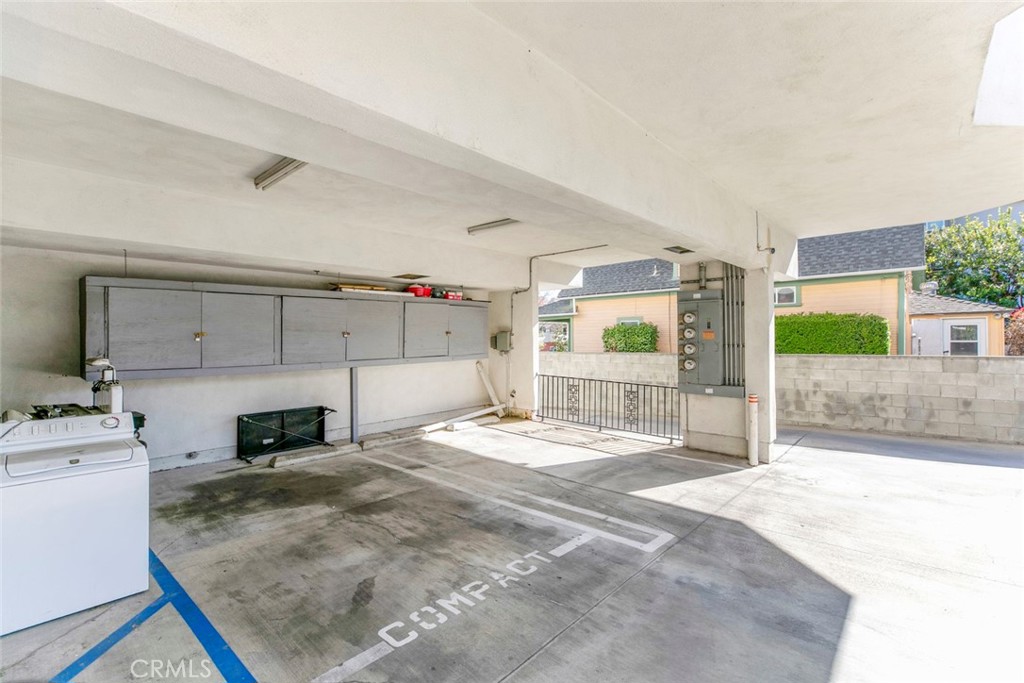 Properties 2 335 E Providencia Avenue