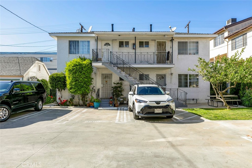 Properties 4 335 E Providencia Avenue