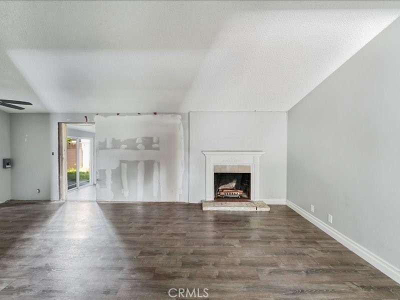 Photo 7 of 25 of 1506 S Gilbert Street house