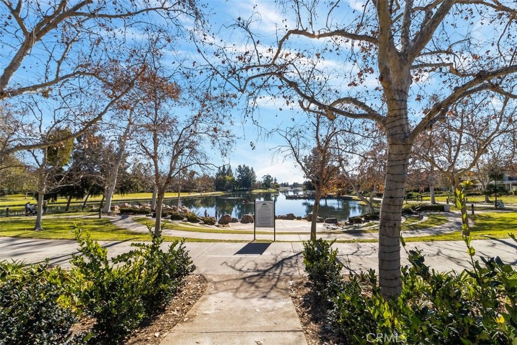 listing image 130729294305721810190
