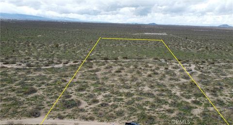 6 Nevada Road Adelanto CA 92301