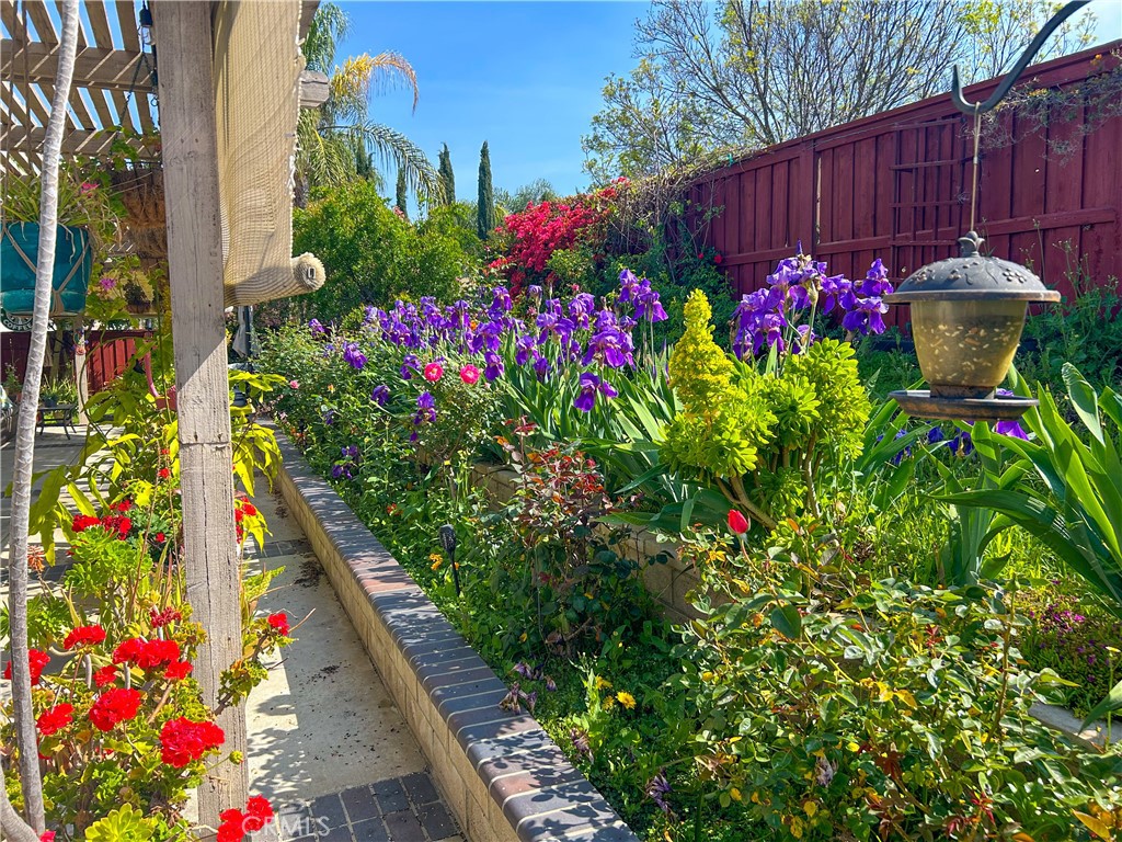 31282 Gardenside Lane