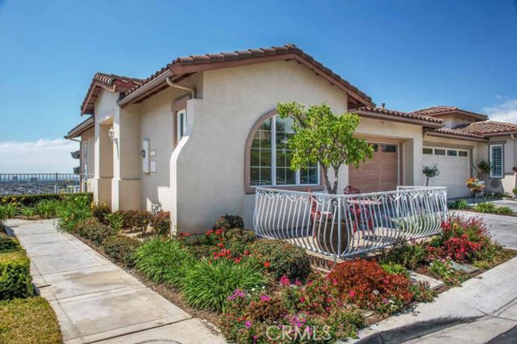 listing image 130729370556527940584