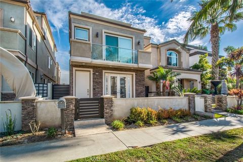 310 2nd Street Huntington Beach CA 92648