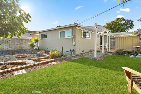 A home in La Mirada