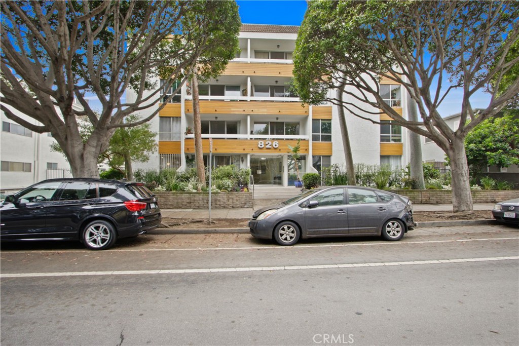 Photo 6 of 17 of 826 2nd Street 103 condo