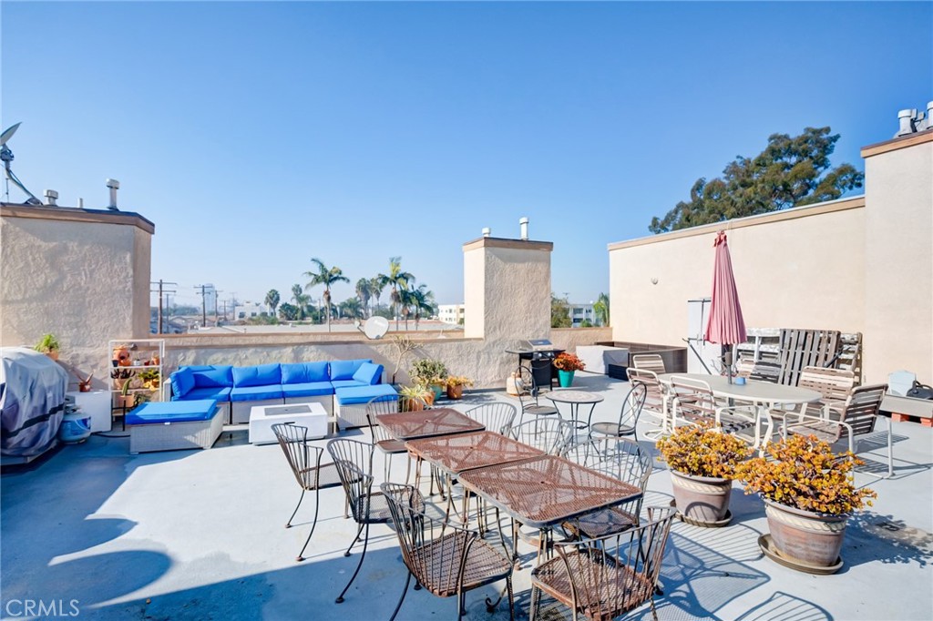 1244 E 3rd Street E 104