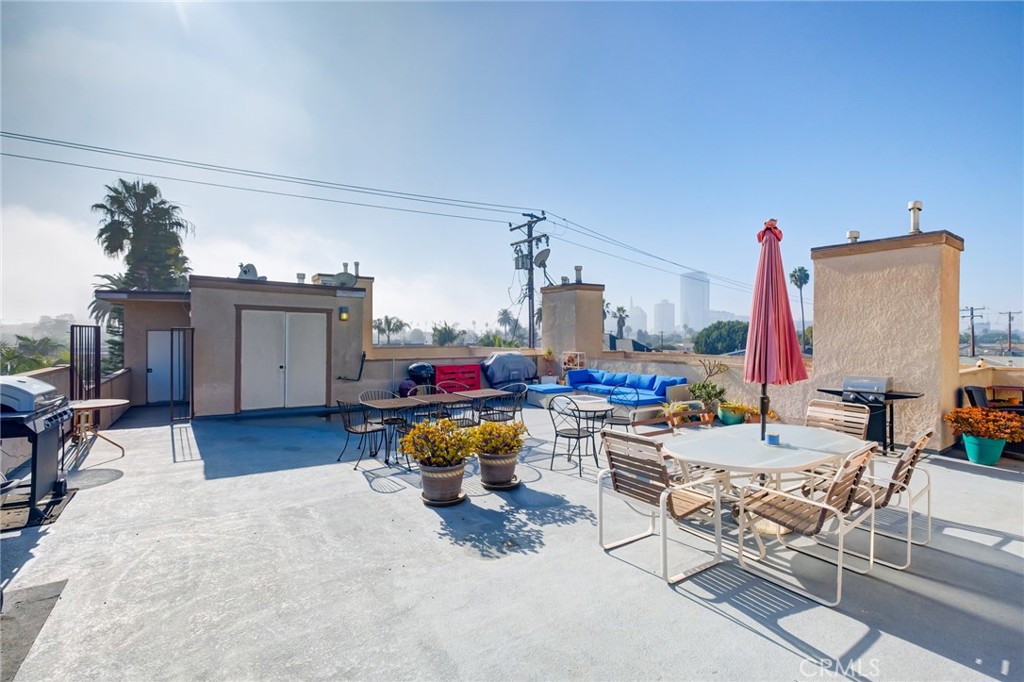 1244 E 3rd Street E 104