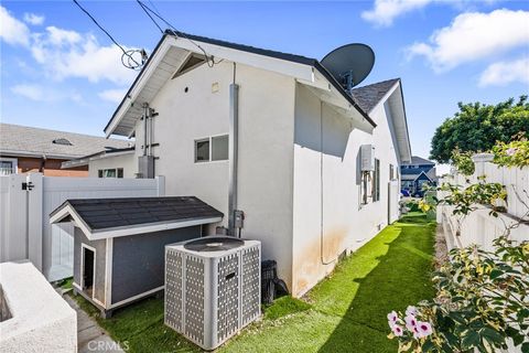 A home in Inglewood