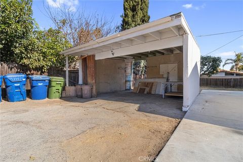 A home in Reseda