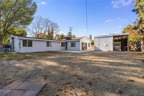 A home in Reseda