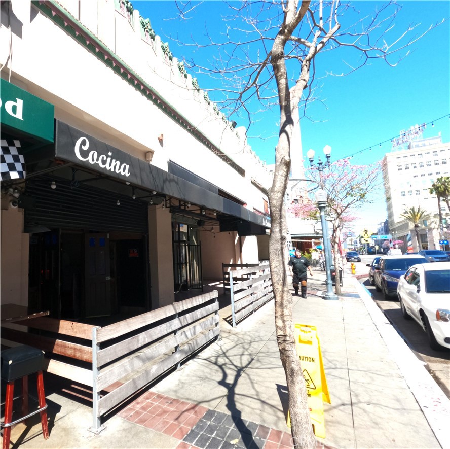 Former Taco Beach Restaurant on Pine Ave. in Downtown Long Beach For Lease!
Located in the heart of Downtown Long Beach at the bustling intersection of Broadway & Pine!
211-213 Pine Ave. Long Beach, CA 90802
3,000 SF with additional storage mezzanine.
This former Taco Beach Restaurant offers a solution for a smooth setup, minimizing the effort to get your business up and running. Plus, with upcoming developments tied to the Los Angeles Olympics 2028, this location offers incredible potential as a long-term investment.
Whether you're bringing a fresh culinary concept or looking to build on an already vibrant restaurant scene, this location is packed with promise.