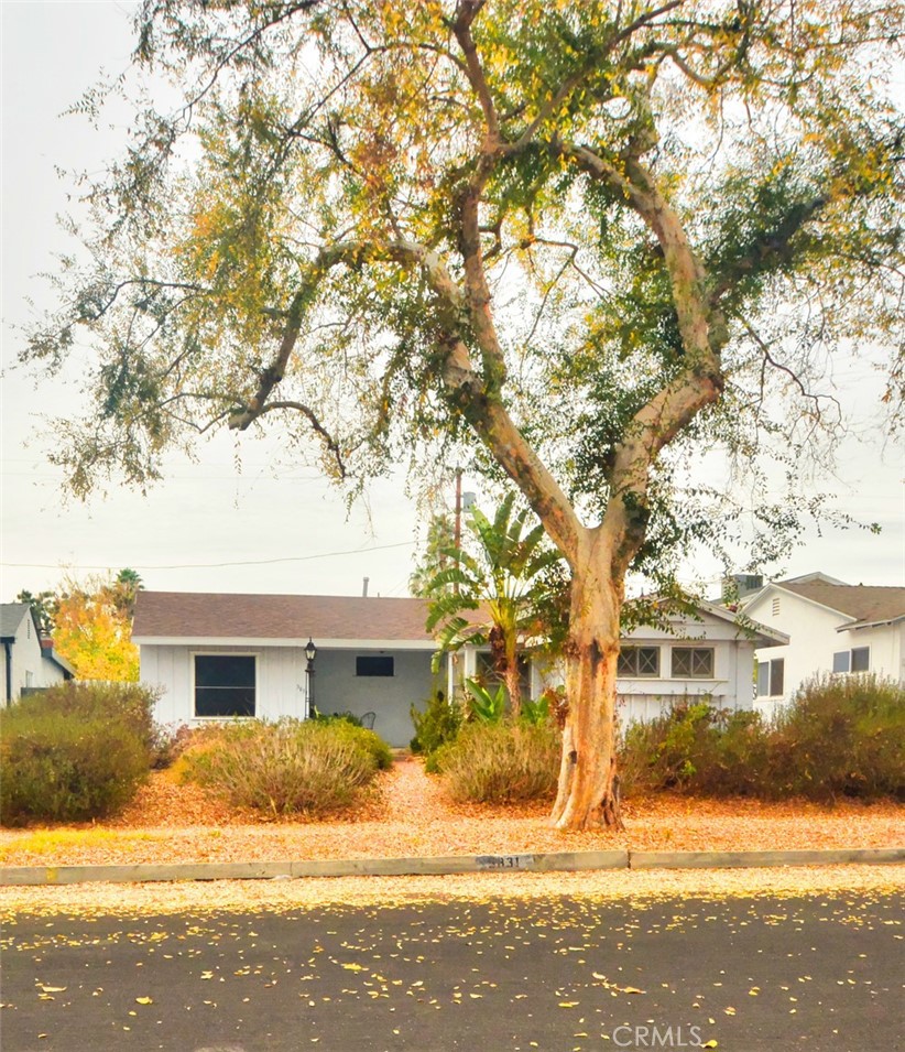 5831 Riverton Avenue