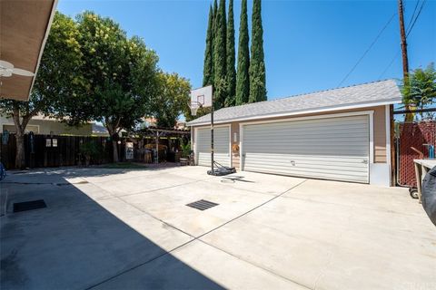 A home in Woodland Hills