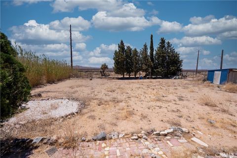 A home in Mojave