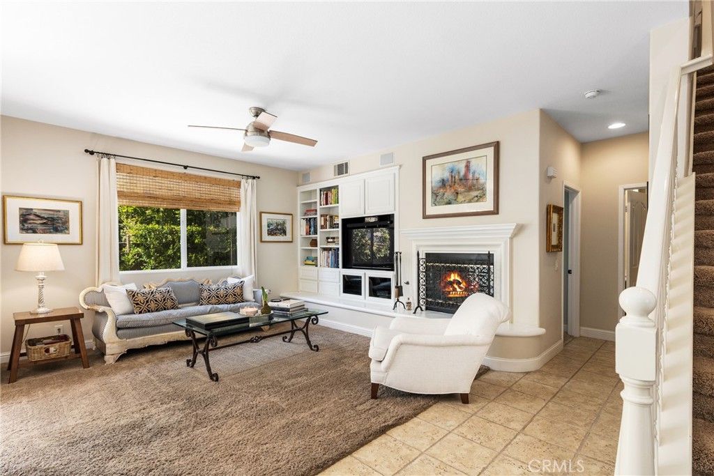 listing image 130724540344704775395