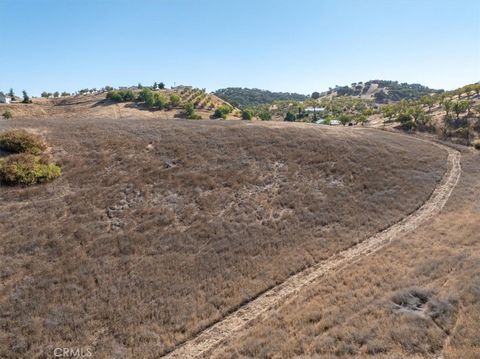 Tiny photo for 0 Hermosa Road, Templeton, CA 93465 (MLS # NS23059177)