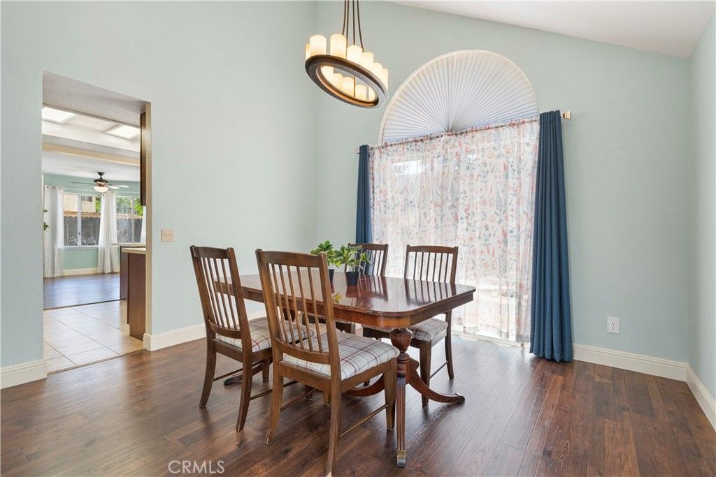 listing image 130727126899175466094