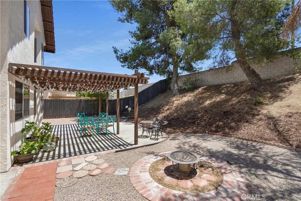 listing image 130720700897858390000