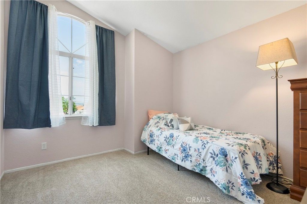listing image 130727791149851973792