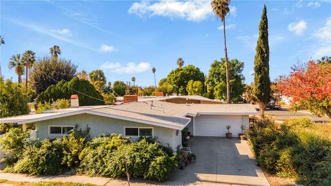 A home in Reseda