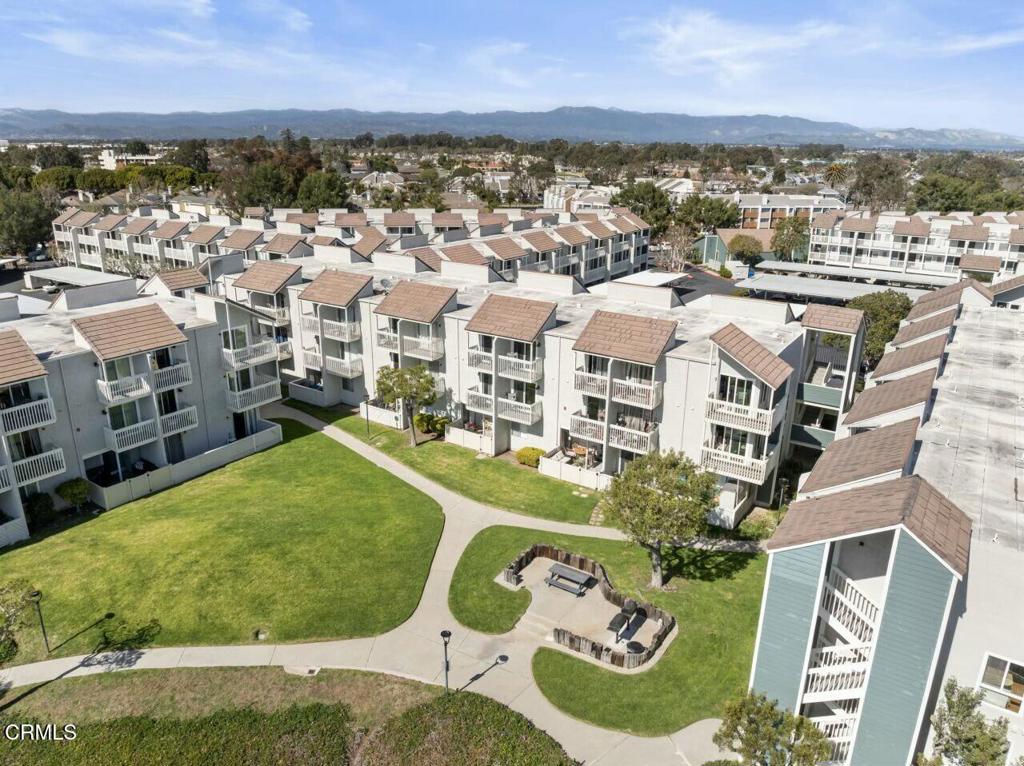 263 S Ventura Road 265