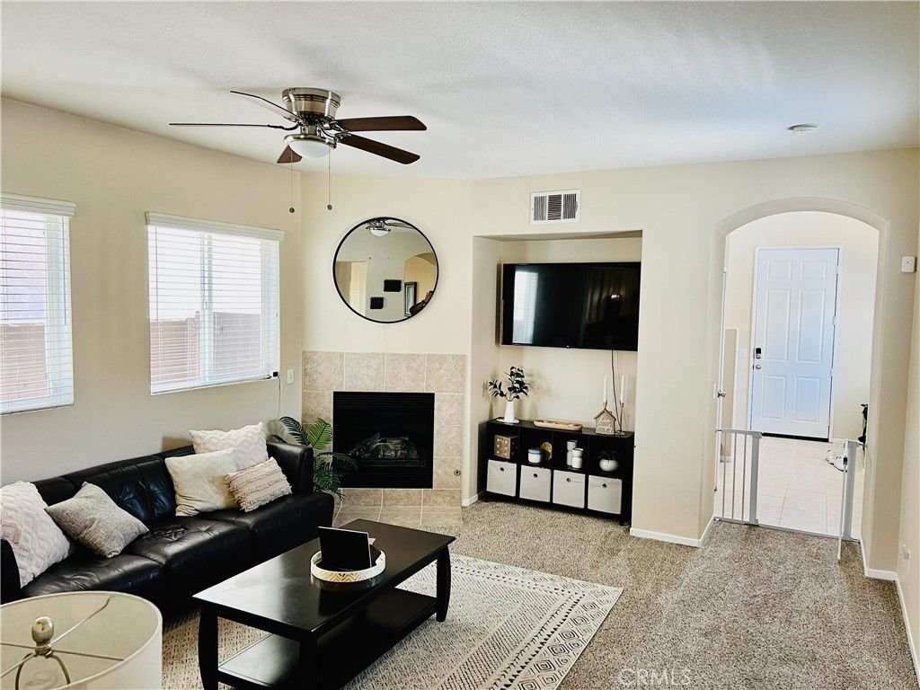 listing image 130722921979119560862