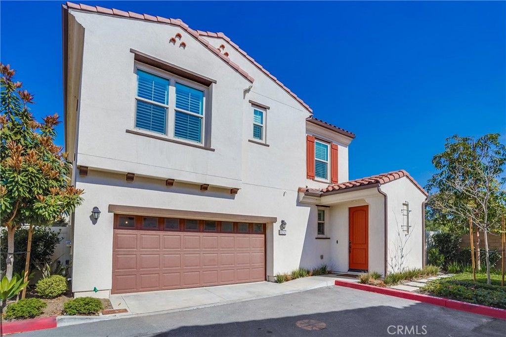 listing image 130729427555653893698
