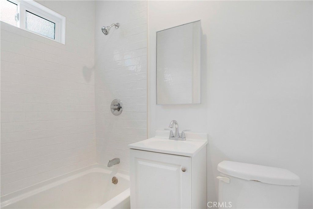 listing image 130724185289398793858