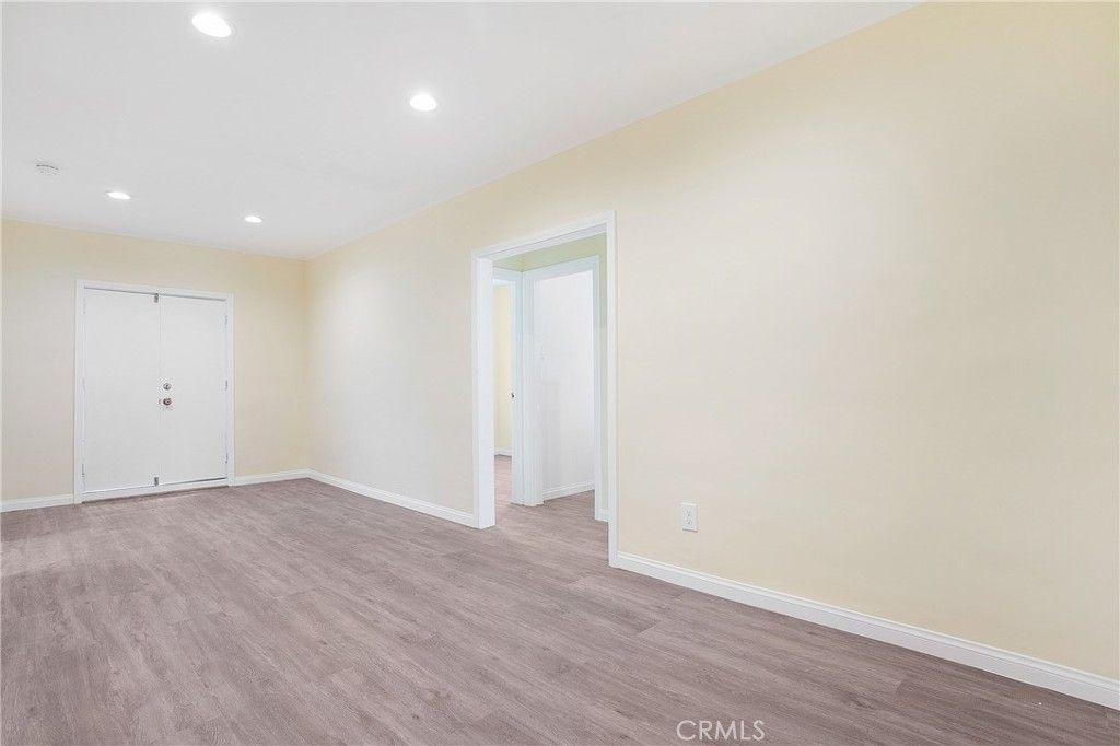 listing image 130723939373607516944