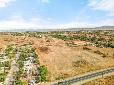 18300 Cajalco Road Perris CA 92570