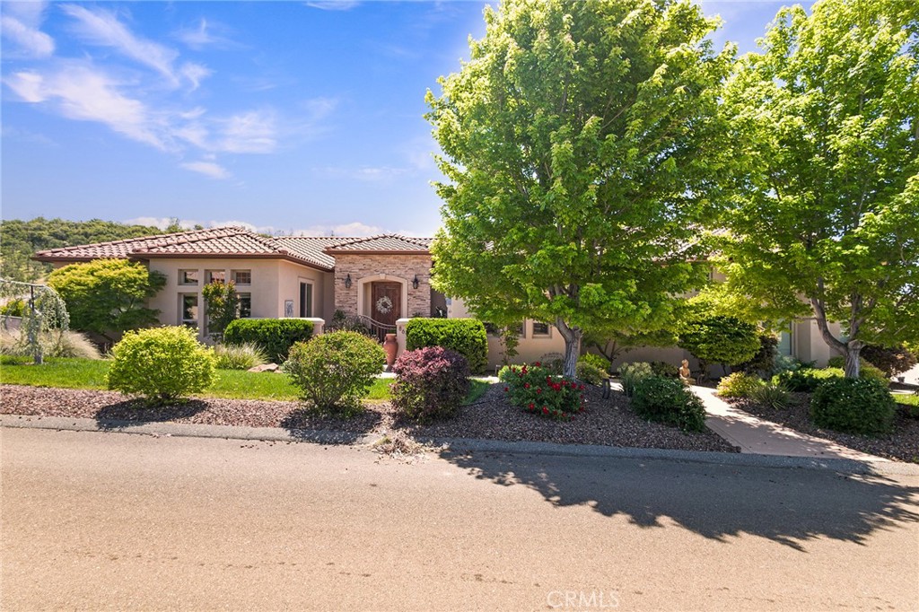 869 Whispering Winds Lane