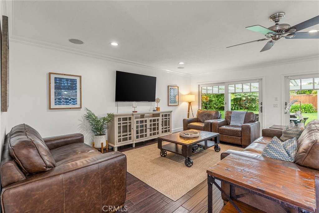34741 Calle Las Flores