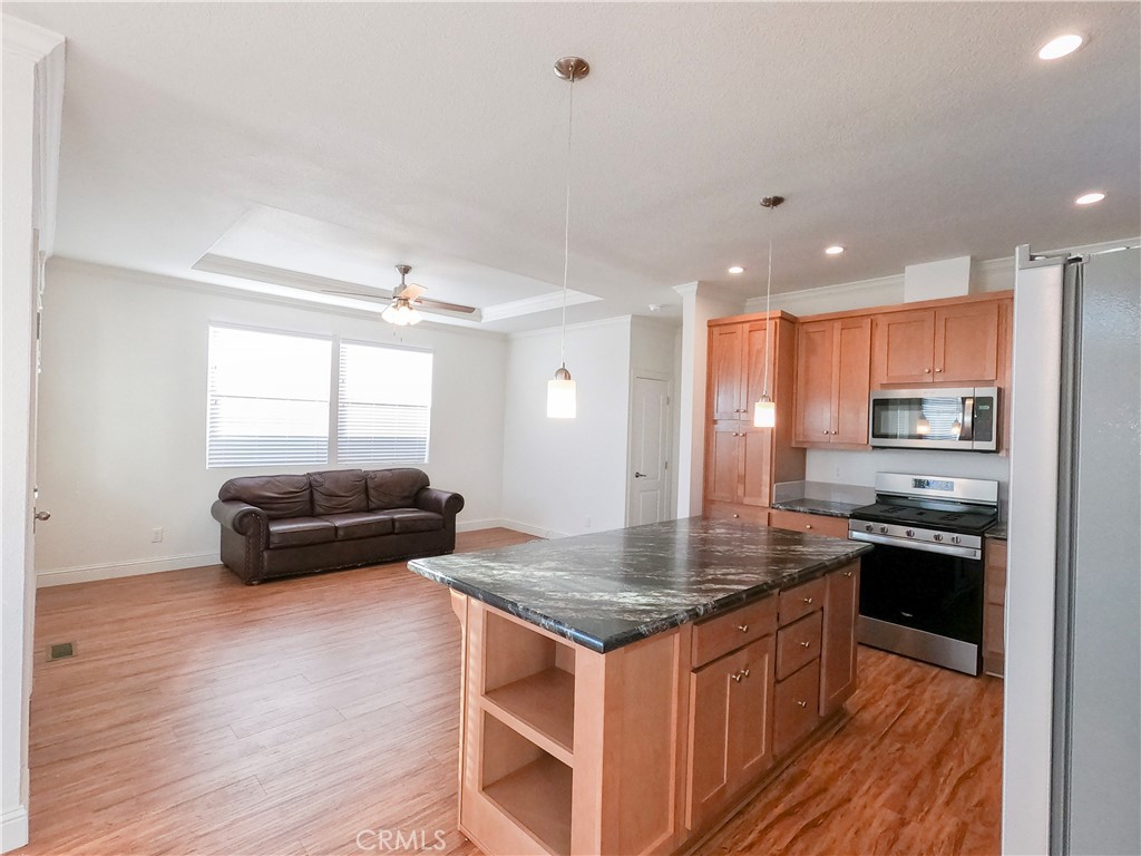 Photo 7 of 19 of 301 E Foothill Boulevard 31 mobile home