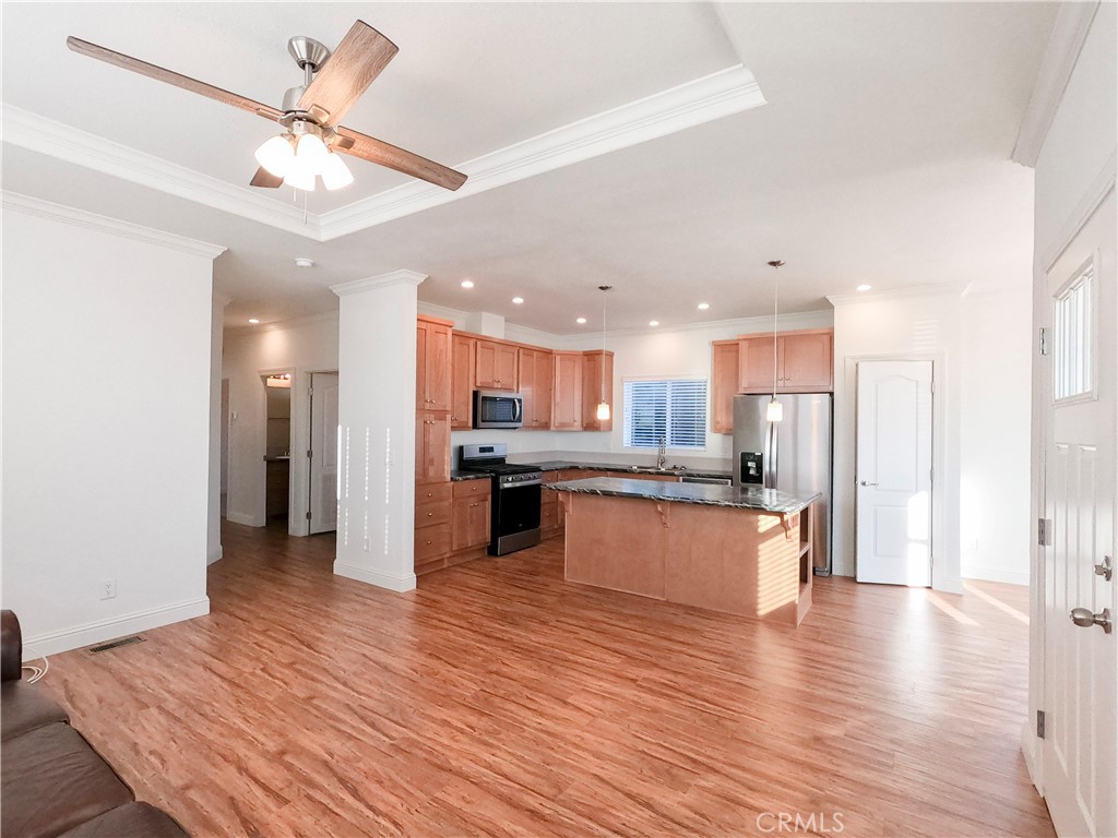 Photo 5 of 19 of 301 E Foothill Boulevard 31 mobile home