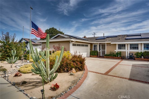 Featured picture for the property OC25071186