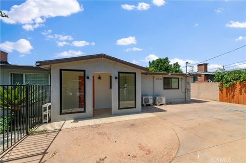 A home in El Monte