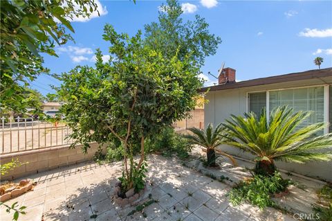 A home in El Monte