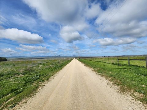 Photo of 0 Atolia Road, Santa Margarita, CA 93453 (MLS # TR25054428)