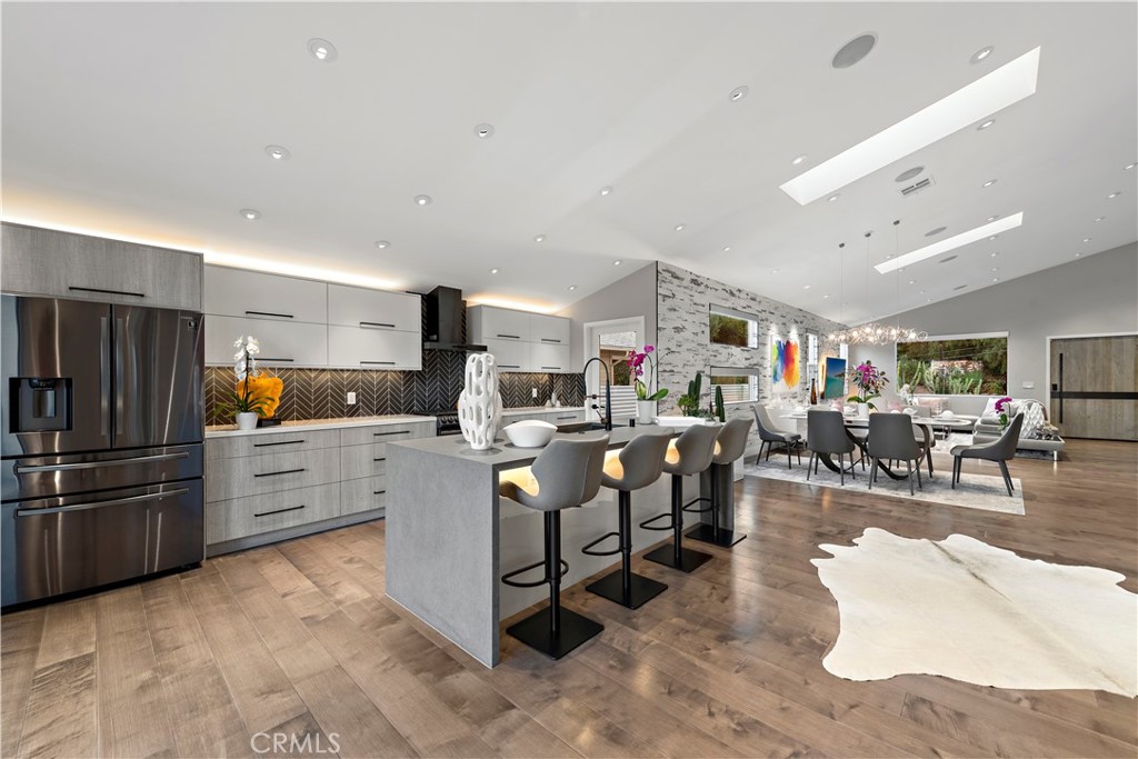 Properties 1 2334 Vestal Avenue
