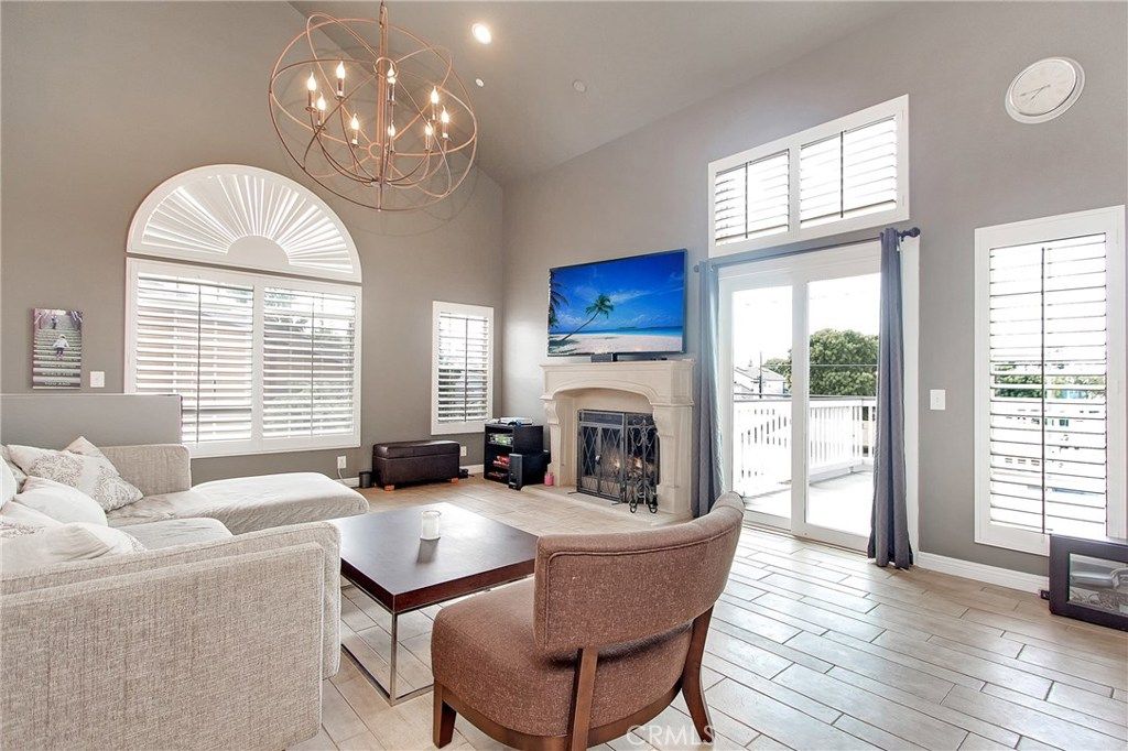 listing image 130726373649405766599