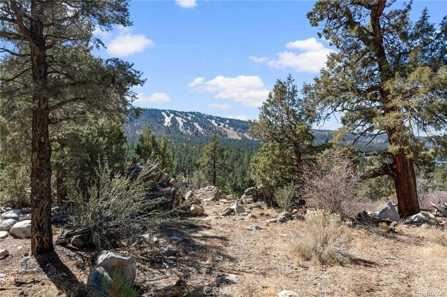 Located in desirable Castle Glen, a million dollar neighborhood with views of the ski slopes! This spacious, quiet corner lot in on two cul-de-sac streets and is situated near the top of the mountain for expansive views. Comes with architectural plans for a 5,400 square foot 6 bedroom, 6 bathroom home with attached 2 car garage. House could have ski slope views. Easy access, level lot and surrounded by upscale homes with protective CC&R's and underground utilities. This is a great location to build your dream home.
